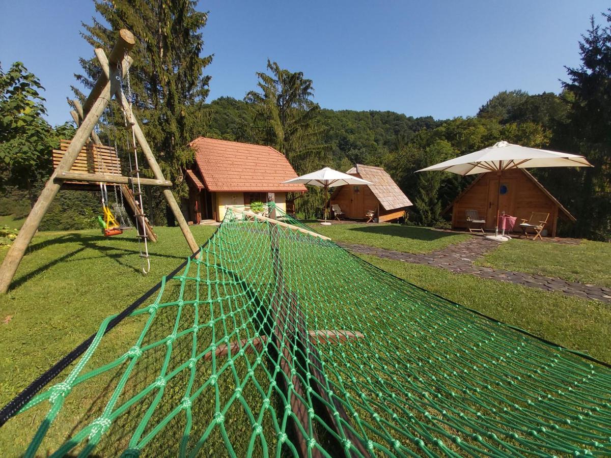 Hotel Glamping Naselje Zeleni Turizem Makole Exterior foto